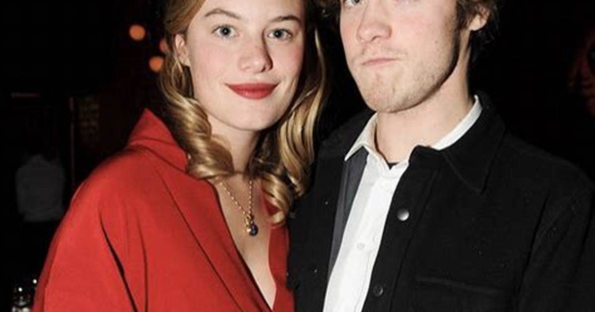 Andrew Vanwyngarden's Wife: a Deep Dive into Their Relationship