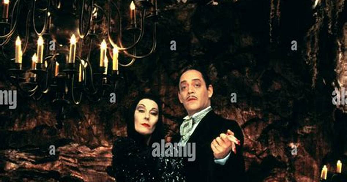 Anjelica Huston and Raul Julia: a Timeless Relationship