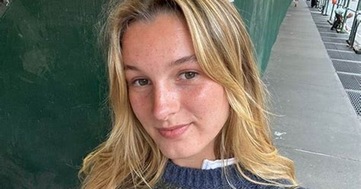 Carly Jane Onlyfans: a Comprehensive Look into Her Journey and Success