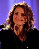Dina Meyer Marital Status: an in-Depth Look at the Life of the Actress