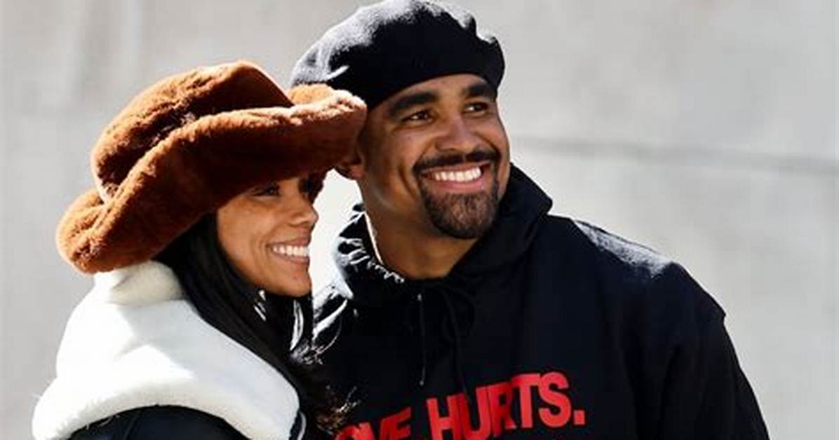 Eagles Quarterback Jalen Hurts Announces His Engagement to Girlfriend