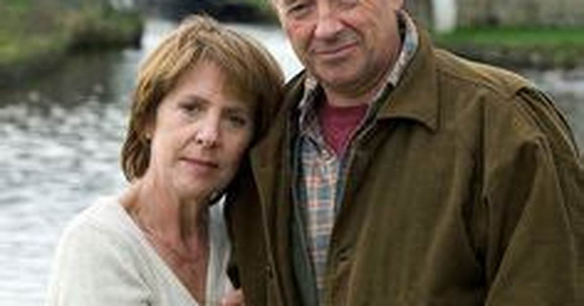 Exploring Michael Kitchen's Wife: a Glimpse Through Photos