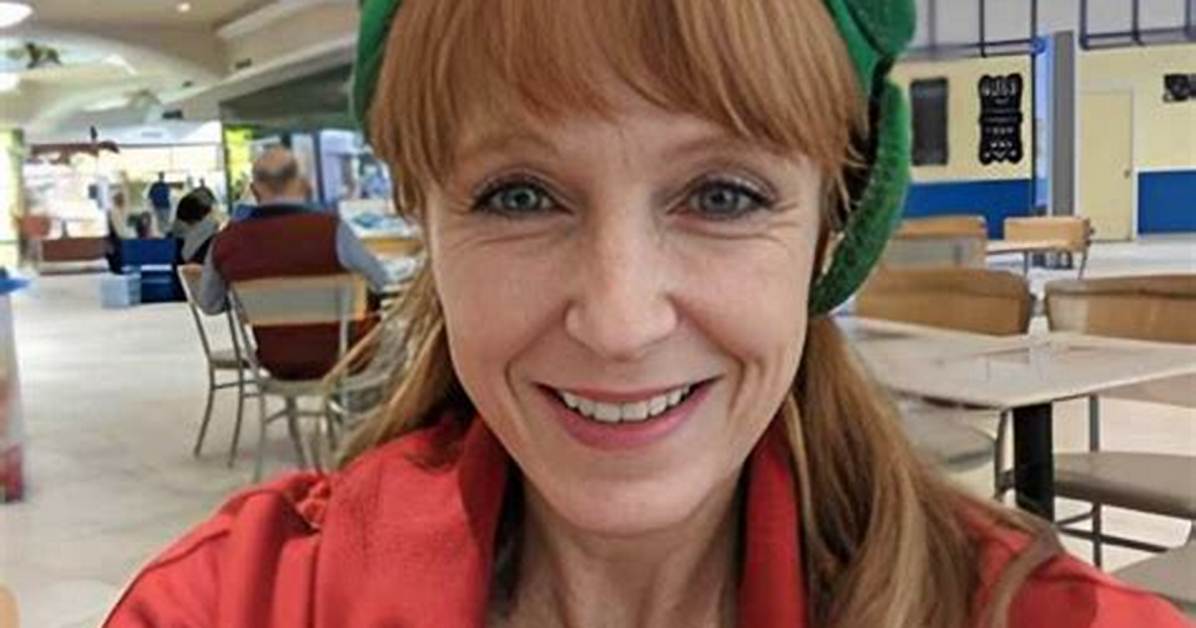 Exploring the Life and Achievements of Karen Boyer: a Multifaceted Talent