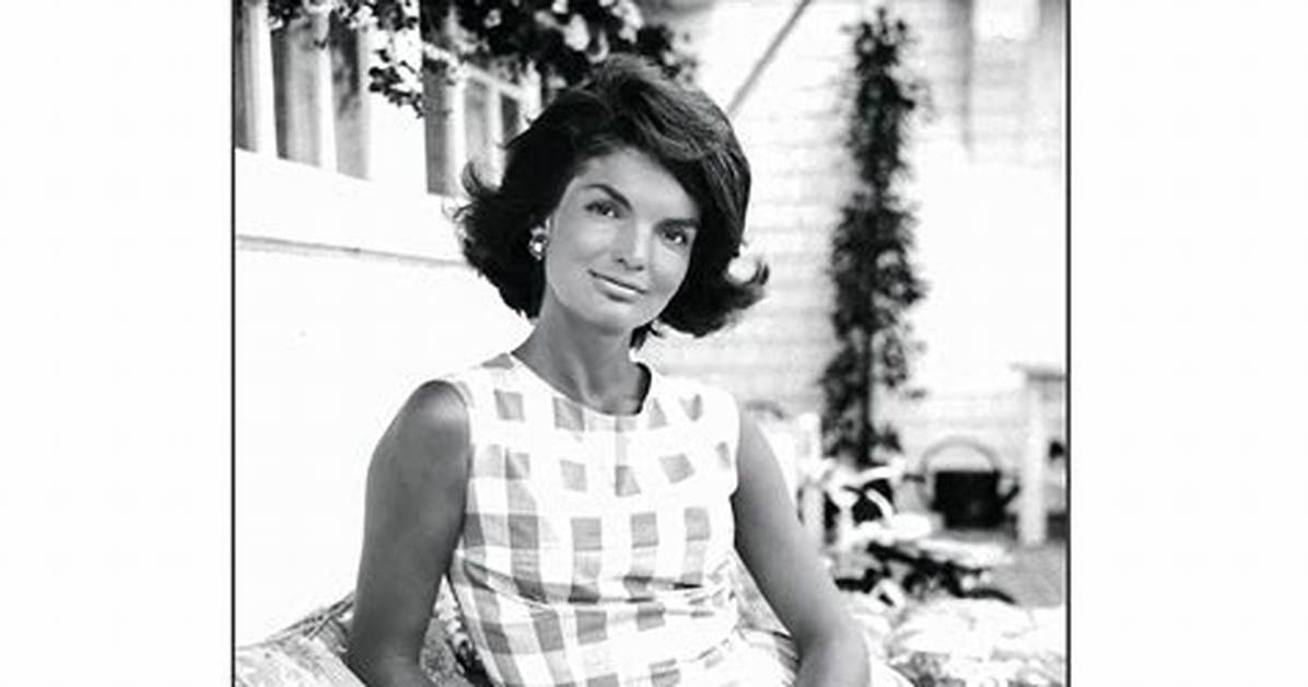 Jackie Onassis: a Life of Grace, Style, and Influence