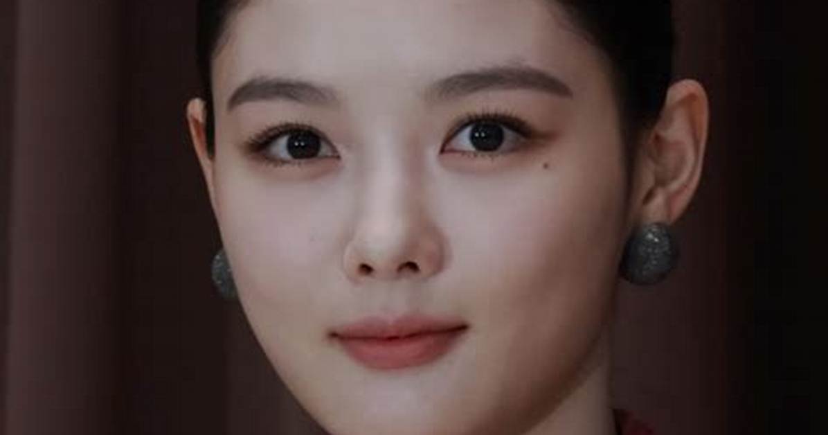 Kim Yoo-Jung: a Journey Through the Life of a Rising Star