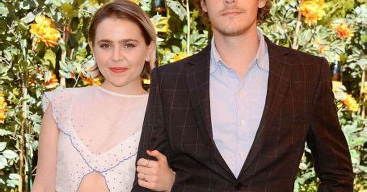 Mae Whitman Husband: a Deep Dive into Her Personal Life and Relationships
