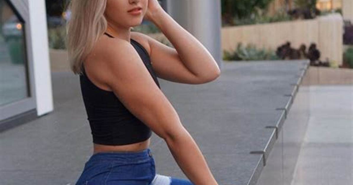 Pineapplebrat Naked: the Rise of a Social Media Sensation