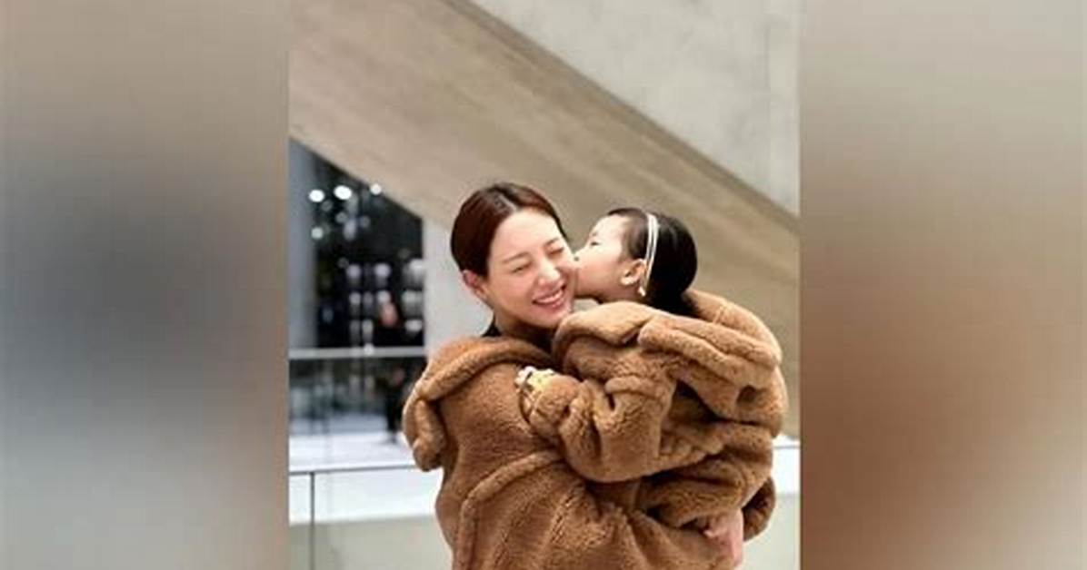 Understanding Claudia Kim's Spouse: a Deep Dive