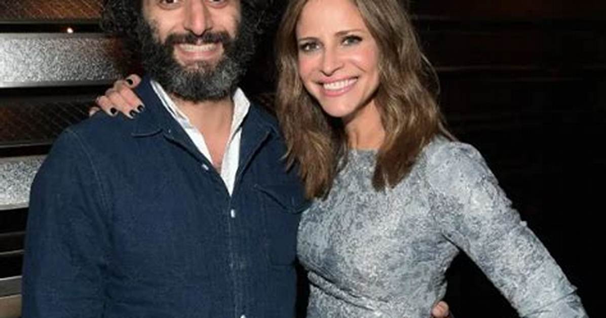 Unveiling the Mystery of Jason Mantzoukas' Wife: Who Is She?